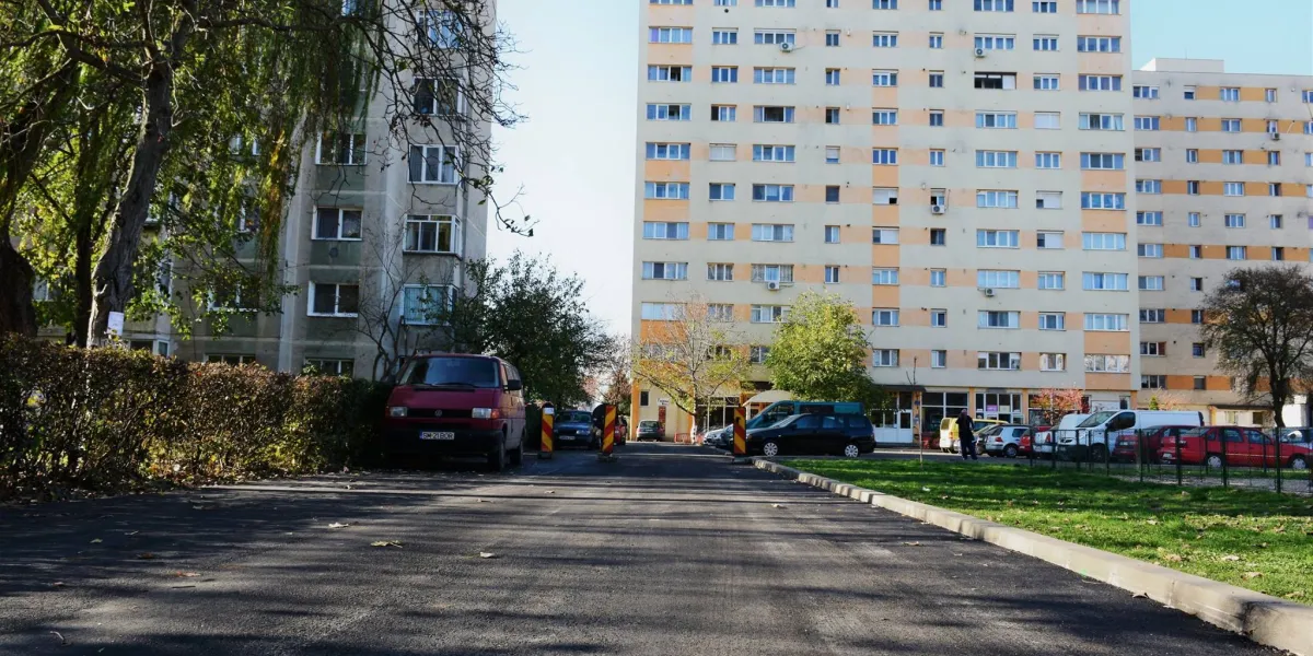 A lakónegyedekben is haladnak a munkálatok Szatmáron
